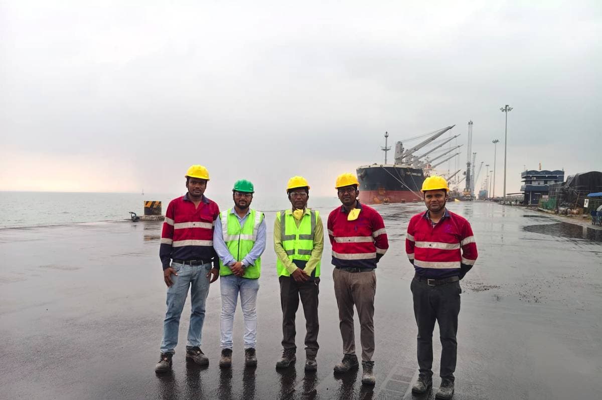 Vaaman team at port site